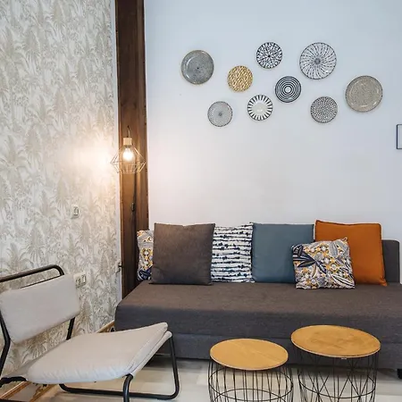 Homeyseville-preciosa Casa Santa Cruz 7pers Parking Optional Appartamento