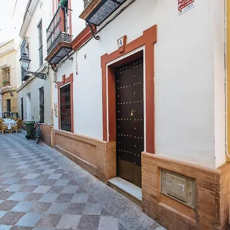 Homeyseville-preciosa Casa Santa Cruz 7pers Parking Optional Appartamento *