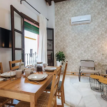 Homeyseville-preciosa Casa Santa Cruz 7pers Parking Optional Appartamento *